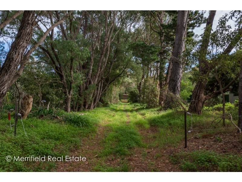 194 Frenchman Bay Road, Robinson WA 6330