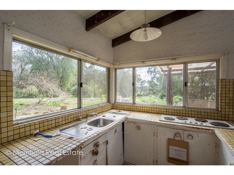 194 Frenchman Bay Road, Robinson WA 6330