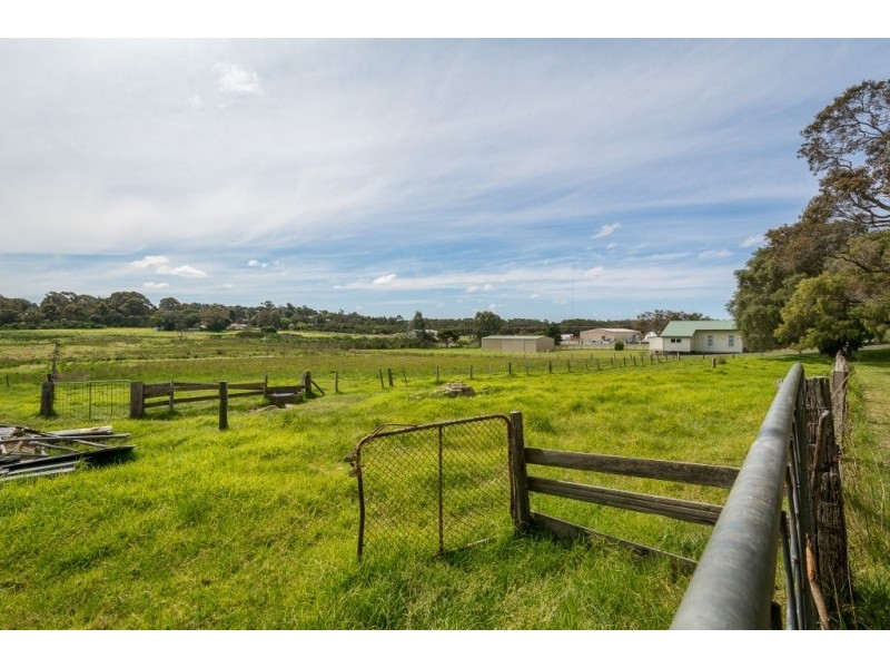 24 Kitson Street, Gledhow WA 6330