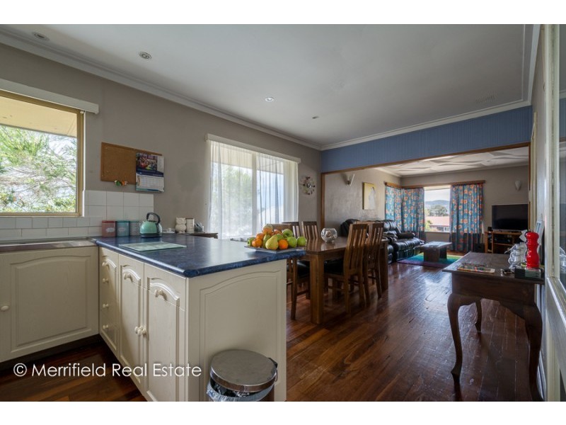 13 Victoria Street, Mount Melville WA 6330