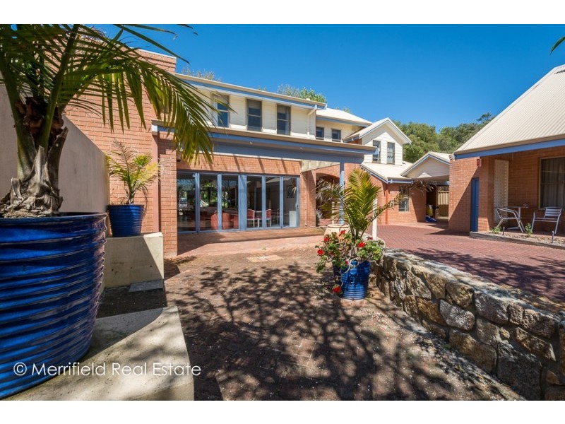 12/20 Adelaide Crescent, Middleton Beach WA 6330