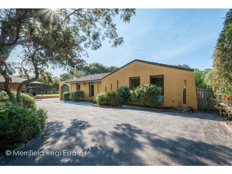 14 Grove Street West, Little Grove WA 6330