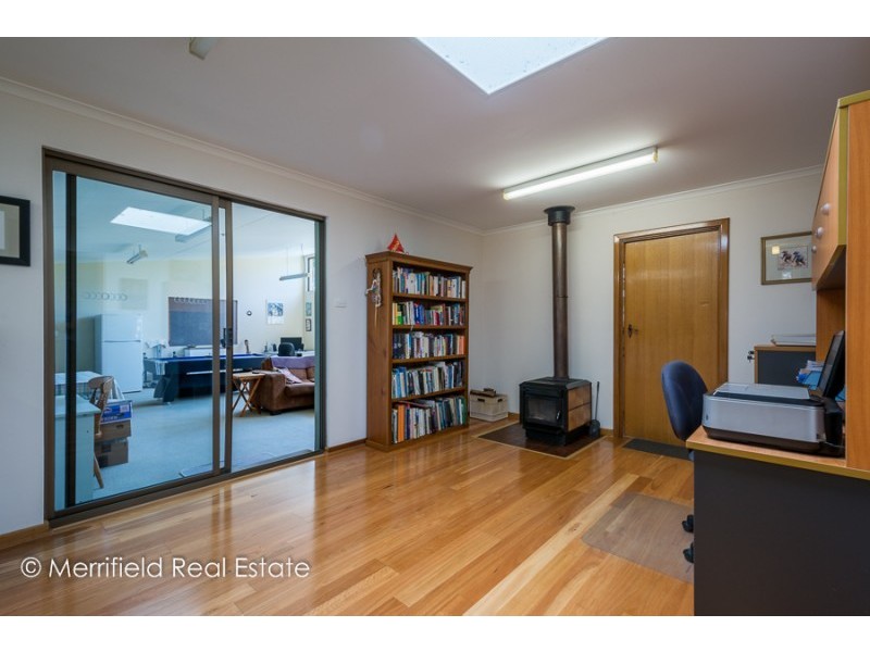 14 Grove Street West, Little Grove WA 6330