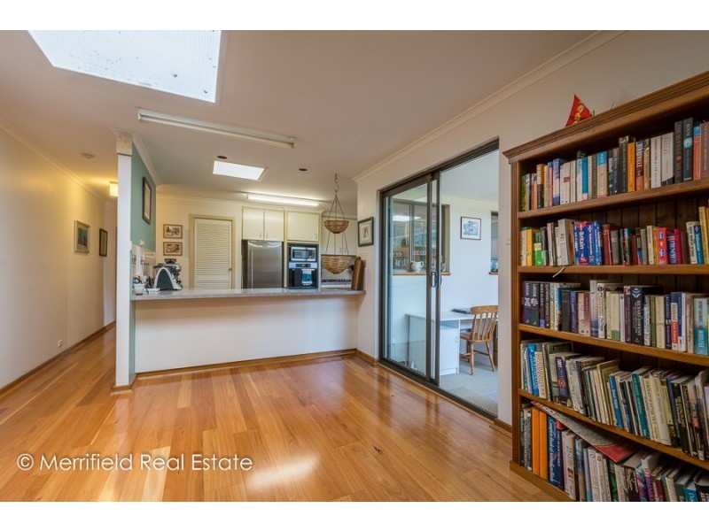 14 Grove Street West, Little Grove WA 6330