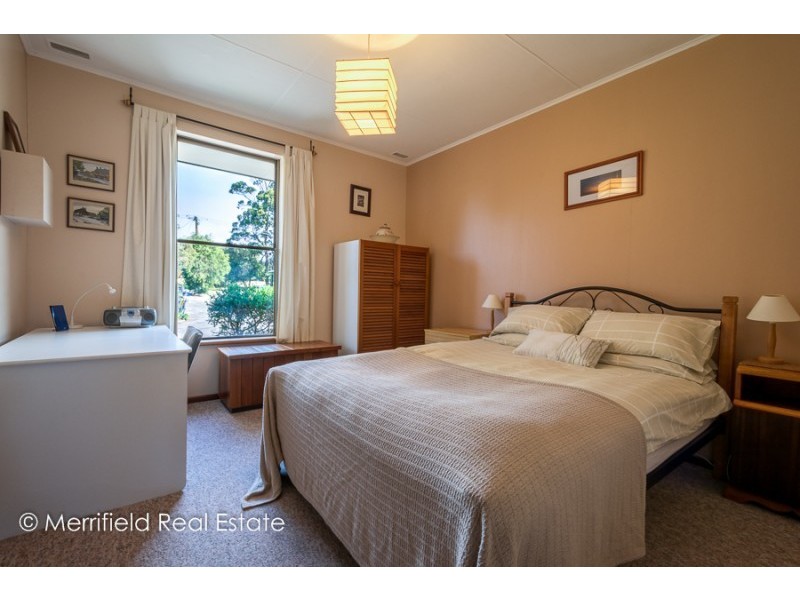 14 Grove Street West, Little Grove WA 6330