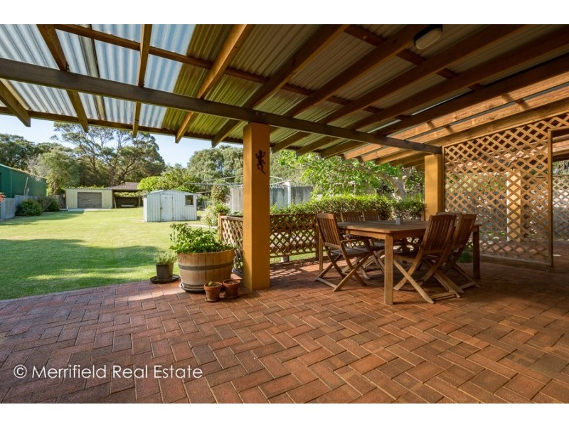 14 Grove Street West, Little Grove WA 6330