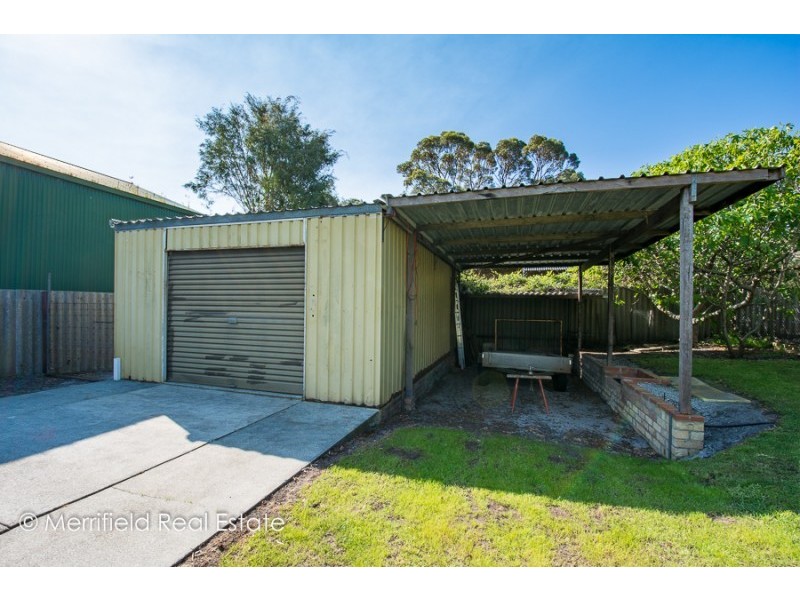 14 Grove Street West, Little Grove WA 6330