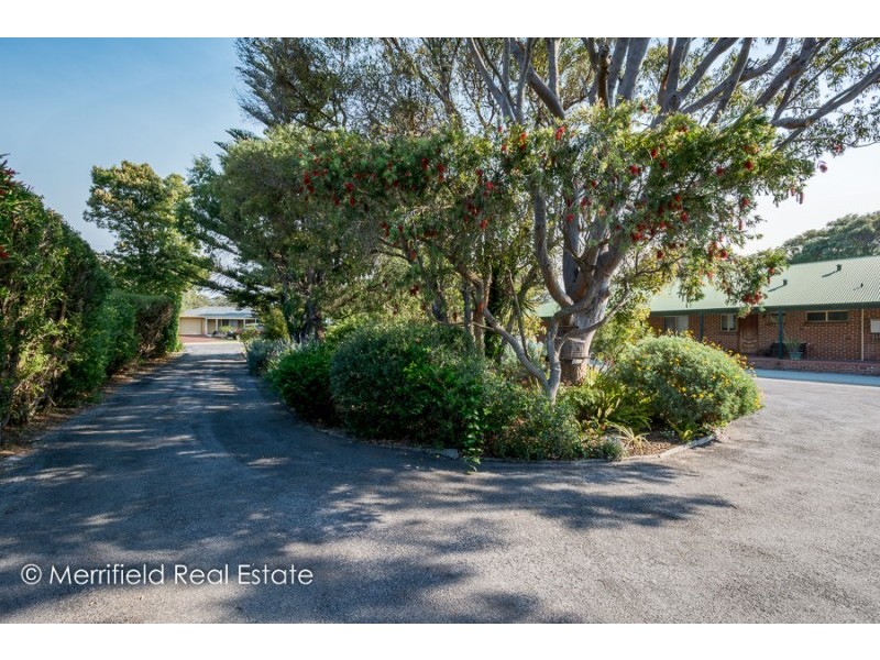 14 Grove Street West, Little Grove WA 6330