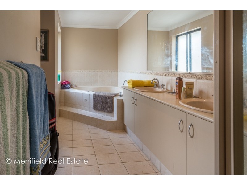 8 Scorpio Drive, Mckail WA 6330