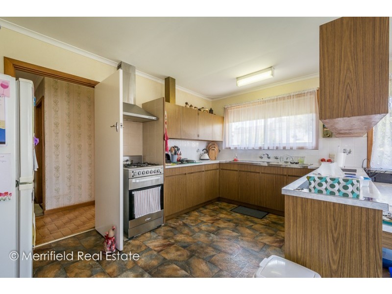 1 Ardeana Crescent, Yakamia WA 6330