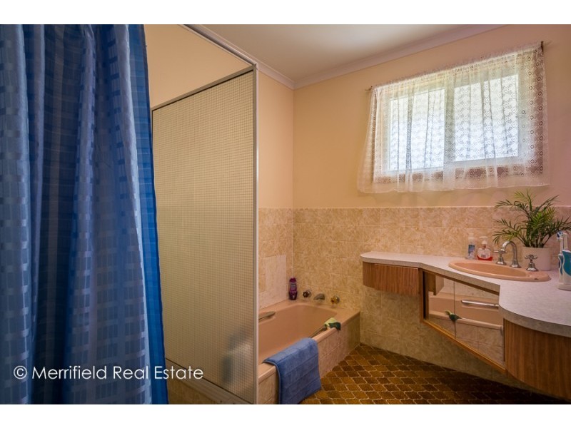 1 Ardeana Crescent, Yakamia WA 6330