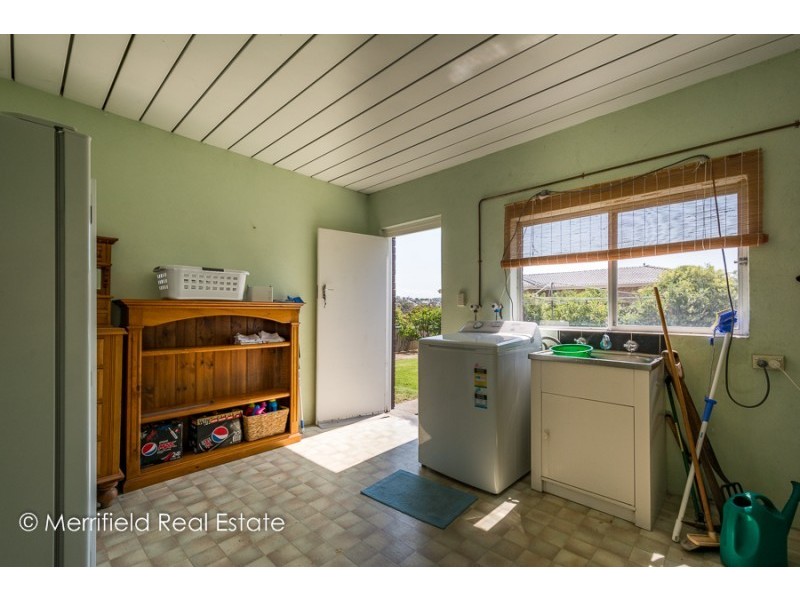 1 Ardeana Crescent, Yakamia WA 6330