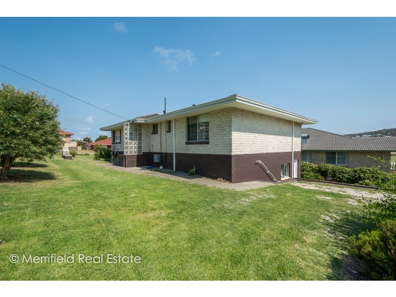 1 Ardeana Crescent, Yakamia WA 6330