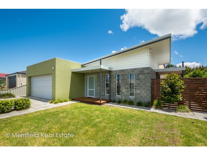 8 Trio Crescent, Mckail WA 6330