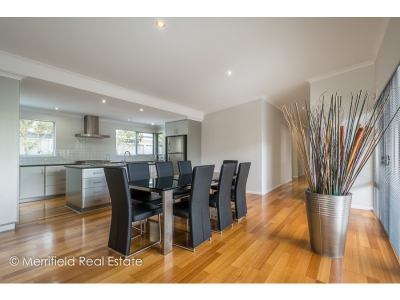 8 Trio Crescent, Mckail WA 6330