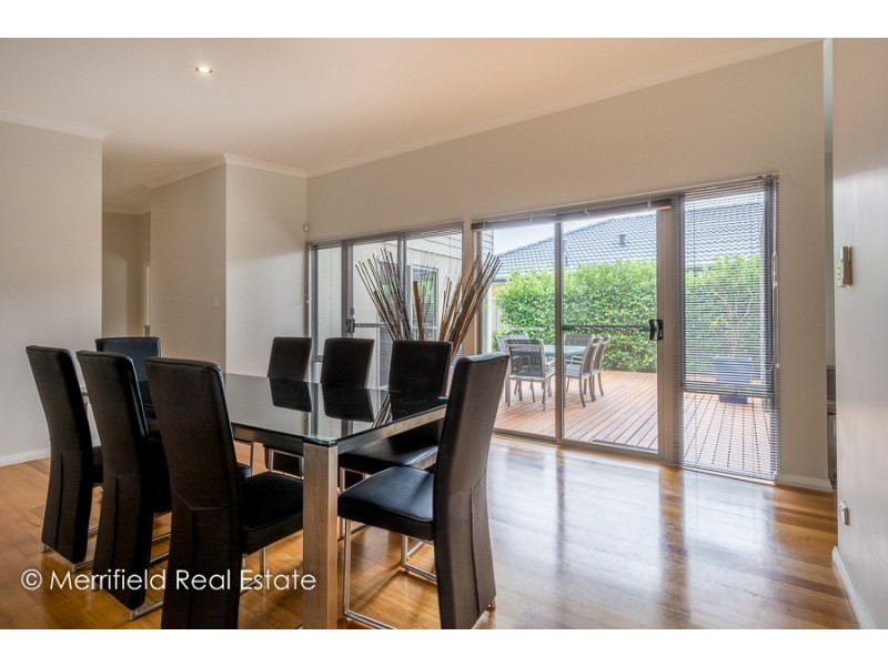 8 Trio Crescent, Mckail WA 6330