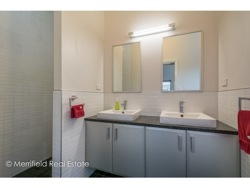 8 Trio Crescent, Mckail WA 6330