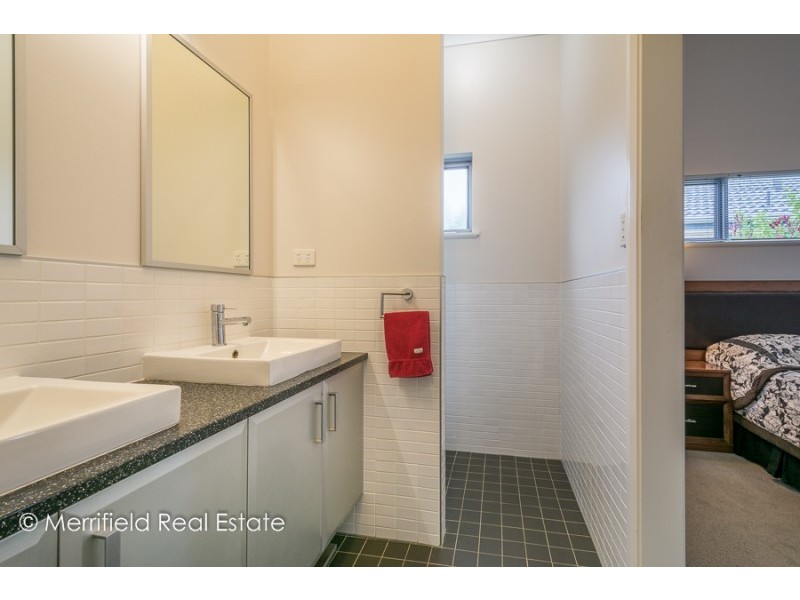 8 Trio Crescent, Mckail WA 6330