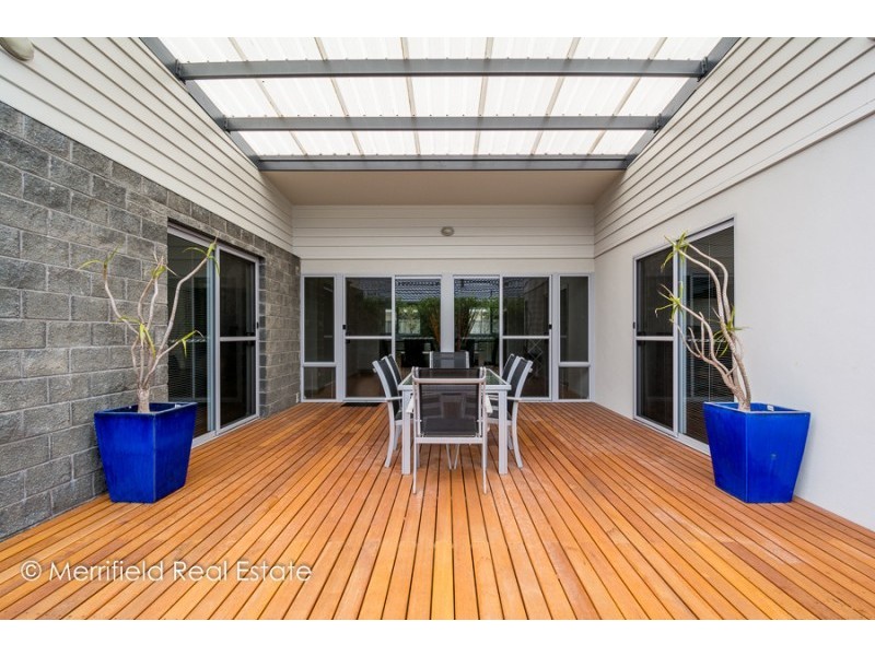 8 Trio Crescent, Mckail WA 6330