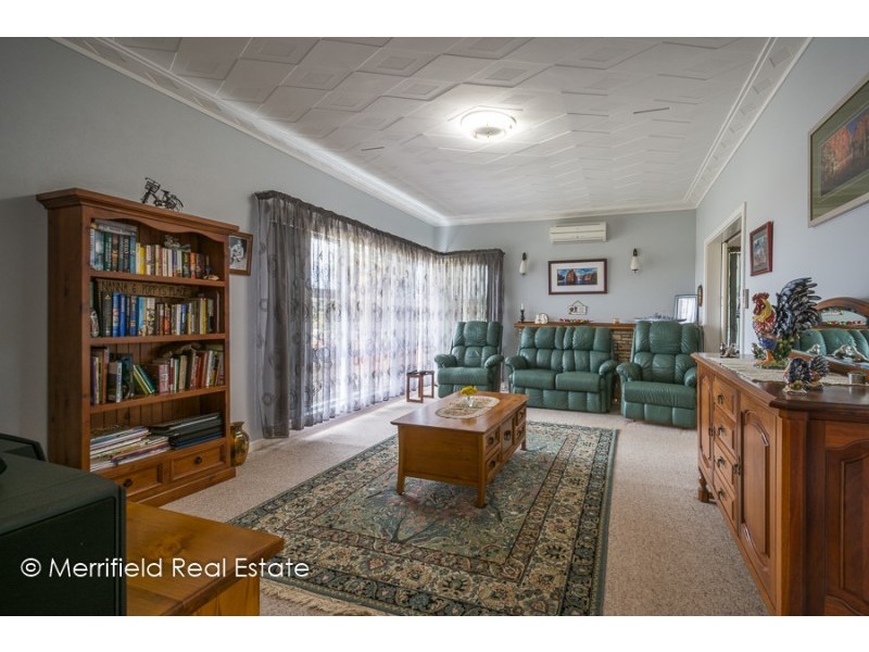 27 Leslie Street, Yakamia WA 6330