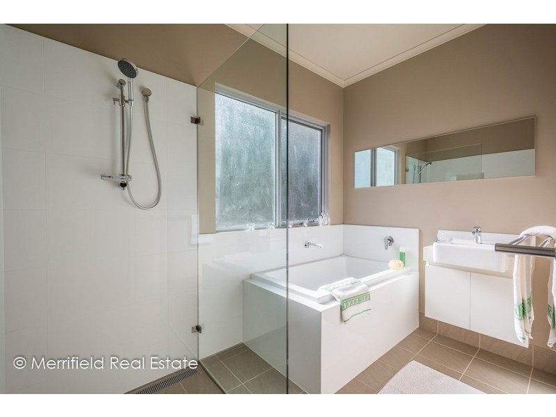 7b Anzac Road, Mira Mar WA 6330