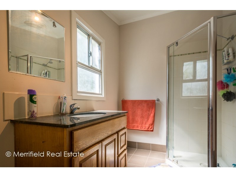 4 Leschenault Street, Lockyer WA 6330