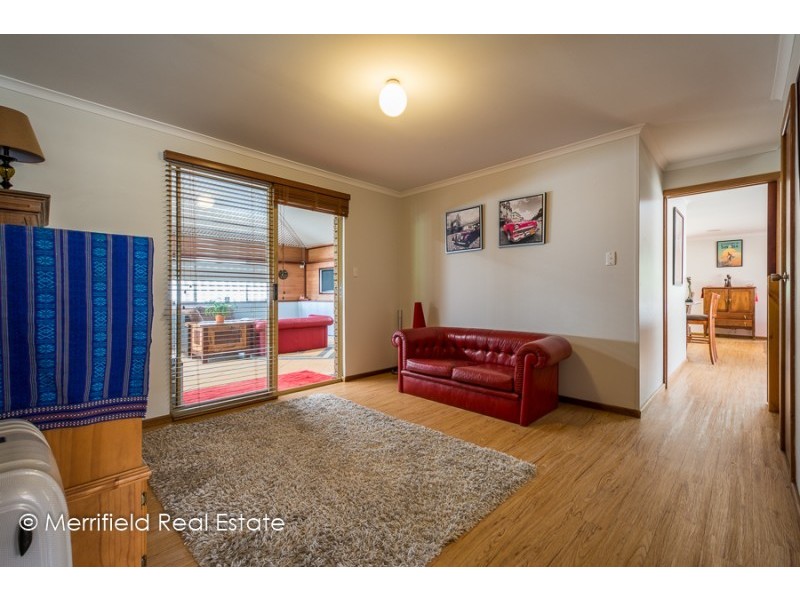 12 Goss Street, Little Grove WA 6330