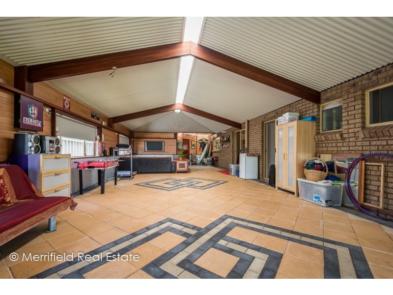 12 Goss Street, Little Grove WA 6330