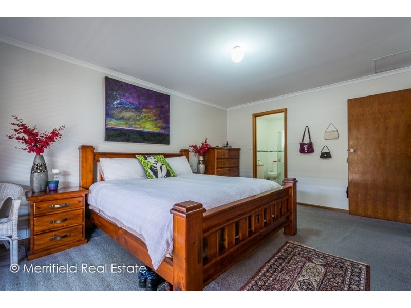 12 Goss Street, Little Grove WA 6330