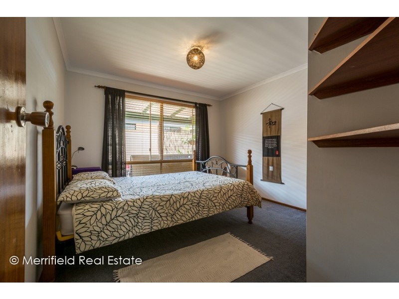 12 Goss Street, Little Grove WA 6330
