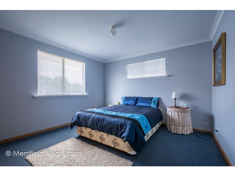 12 Goss Street, Little Grove WA 6330