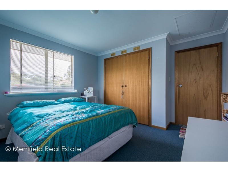 12 Goss Street, Little Grove WA 6330