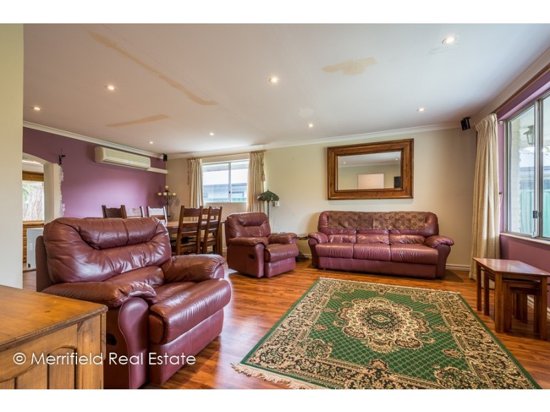 9 Maitland Avenue, Little Grove WA 6330