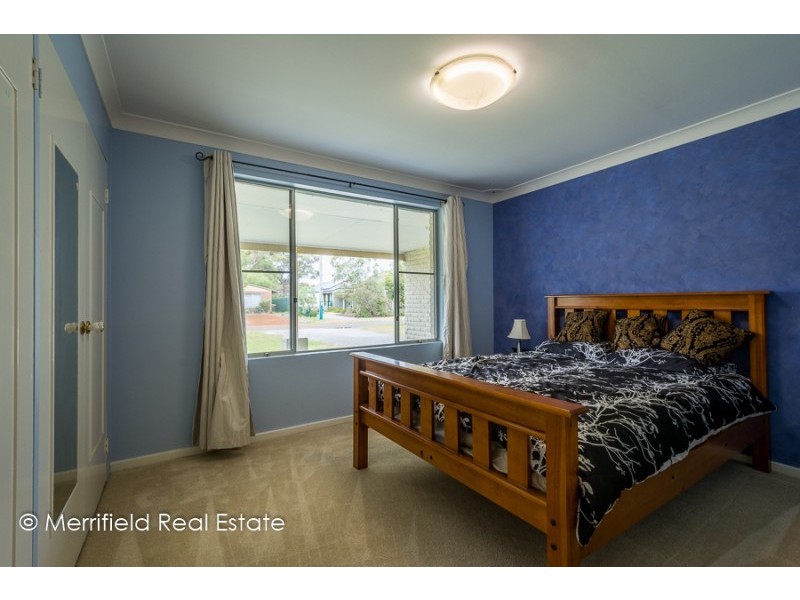 9 Maitland Avenue, Little Grove WA 6330