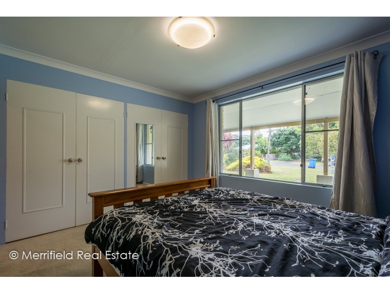 9 Maitland Avenue, Little Grove WA 6330