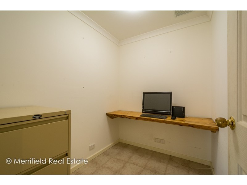 9 Maitland Avenue, Little Grove WA 6330