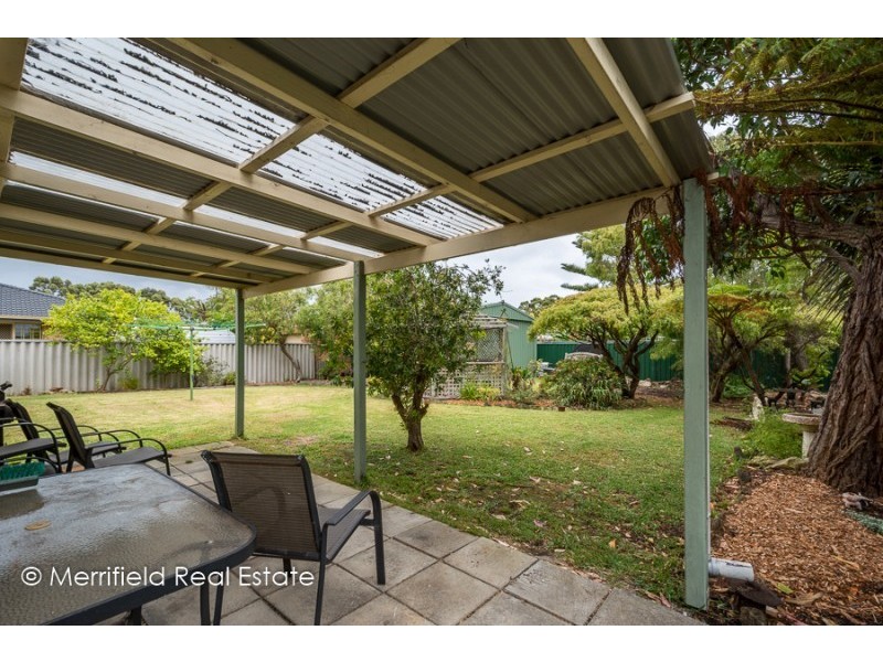 9 Maitland Avenue, Little Grove WA 6330