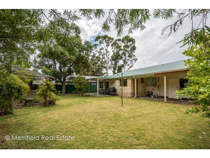 9 Maitland Avenue, Little Grove WA 6330