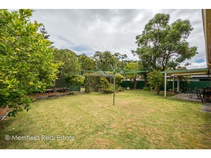 9 Maitland Avenue, Little Grove WA 6330