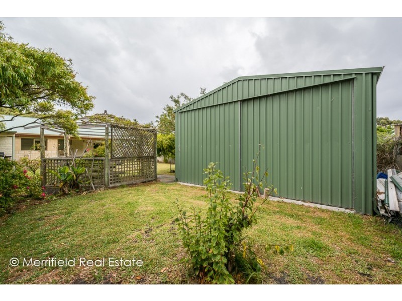 9 Maitland Avenue, Little Grove WA 6330