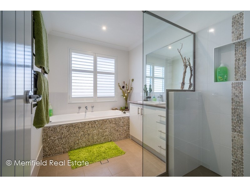 9 Waters Road, Bayonet Head WA 6330