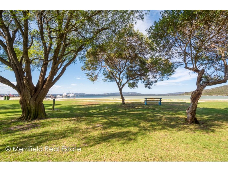 2 Bedwell Street, Emu Point WA 6330