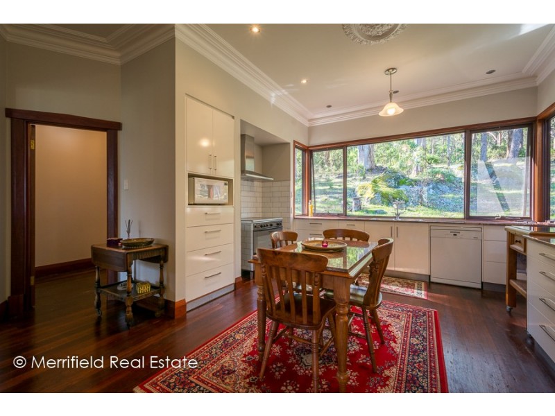 81 Mira Flores Avenue, Porongurup WA 6324