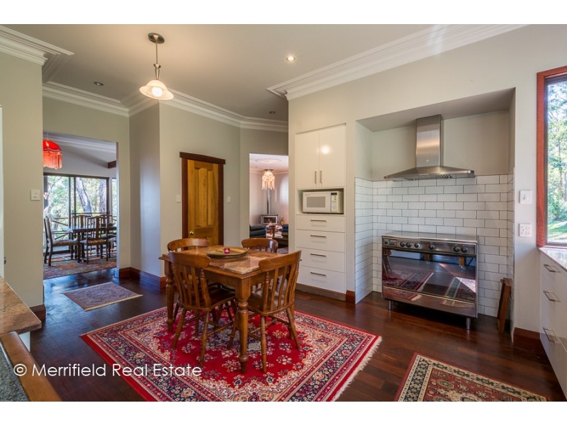 81 Mira Flores Avenue, Porongurup WA 6324