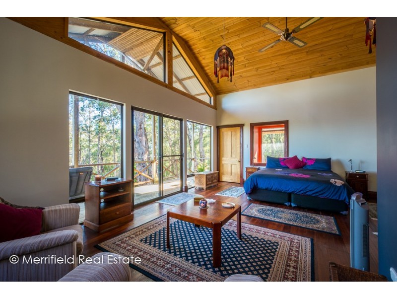 81 Mira Flores Avenue, Porongurup WA 6324