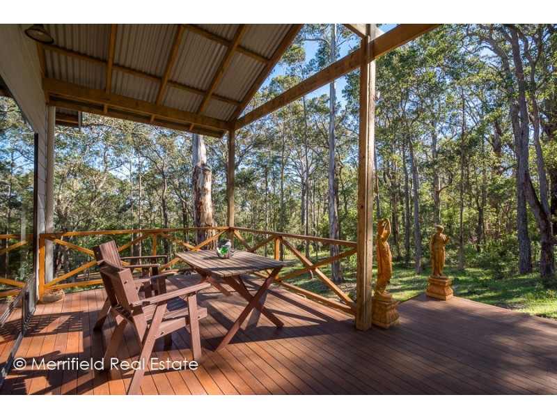 81 Mira Flores Avenue, Porongurup WA 6324