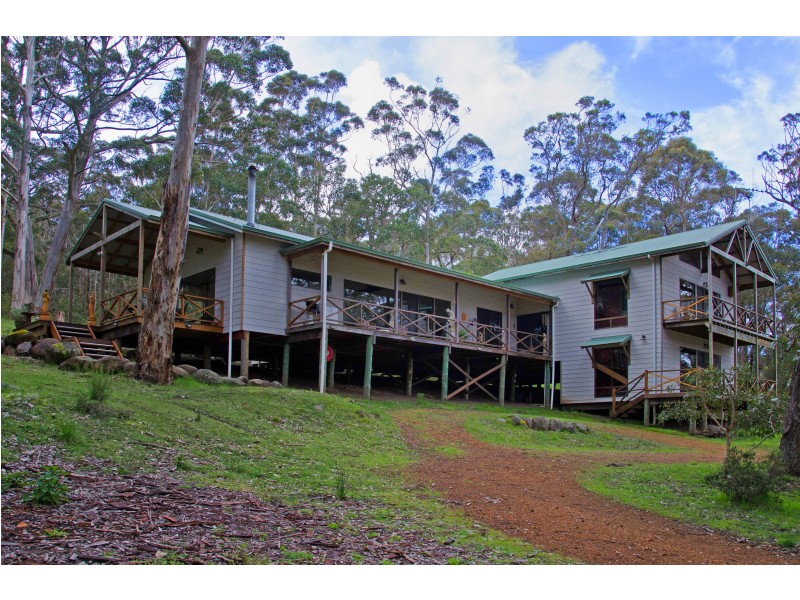 81 Mira Flores Avenue, Porongurup WA 6324