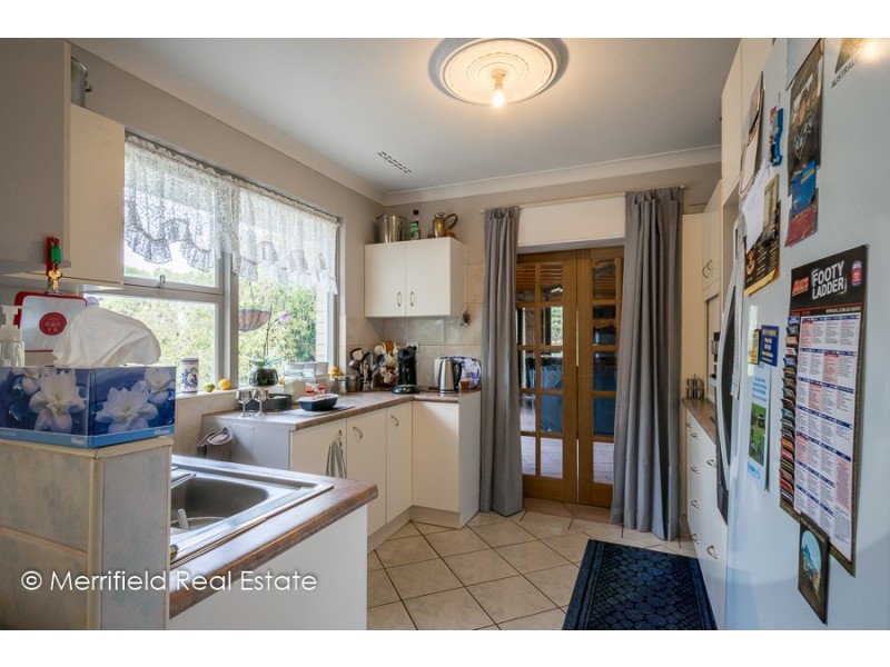 70 Frenchman Bay Road, Mount Elphinstone WA 6330