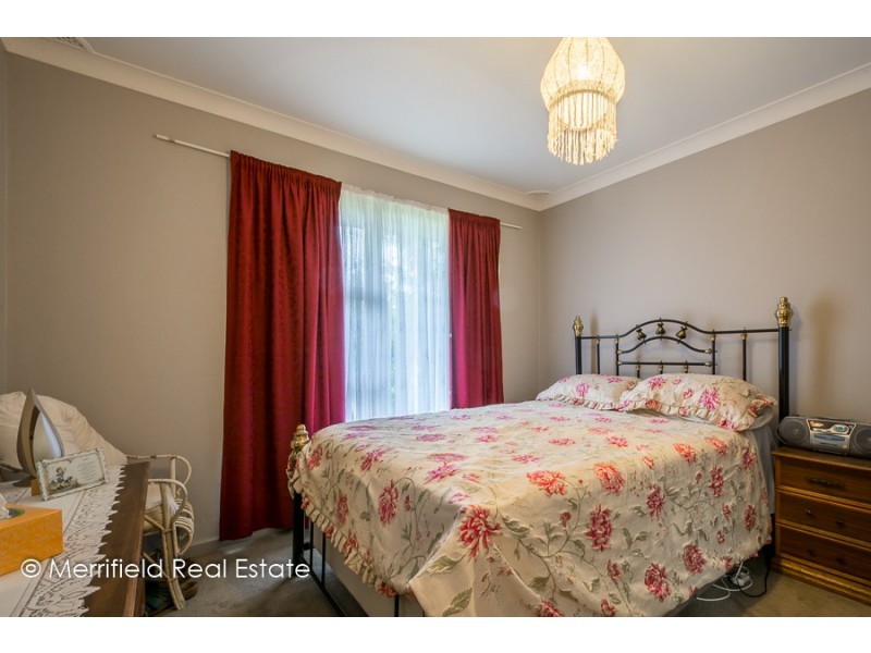 70 Frenchman Bay Road, Mount Elphinstone WA 6330