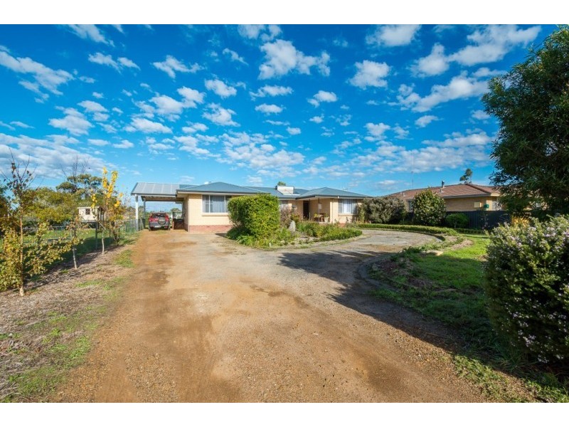 31 Peppermint Drive, Warrenup WA 6330